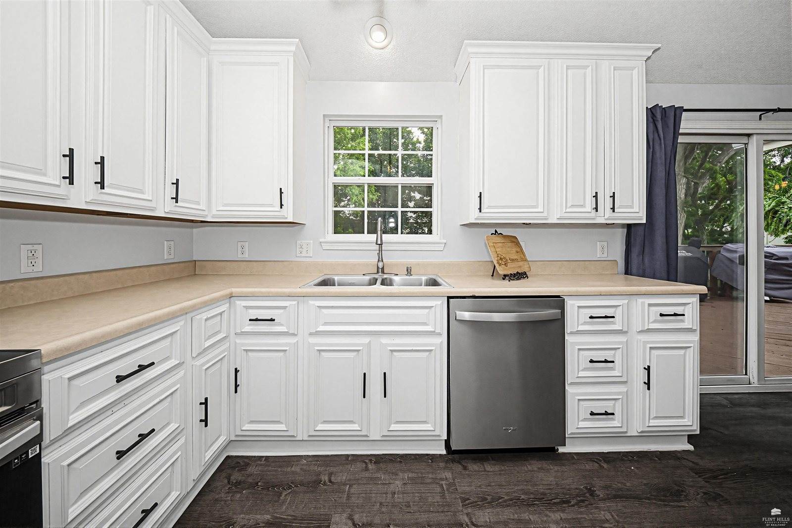 1340 Overbrooke Drive, Junction City, KS 66441