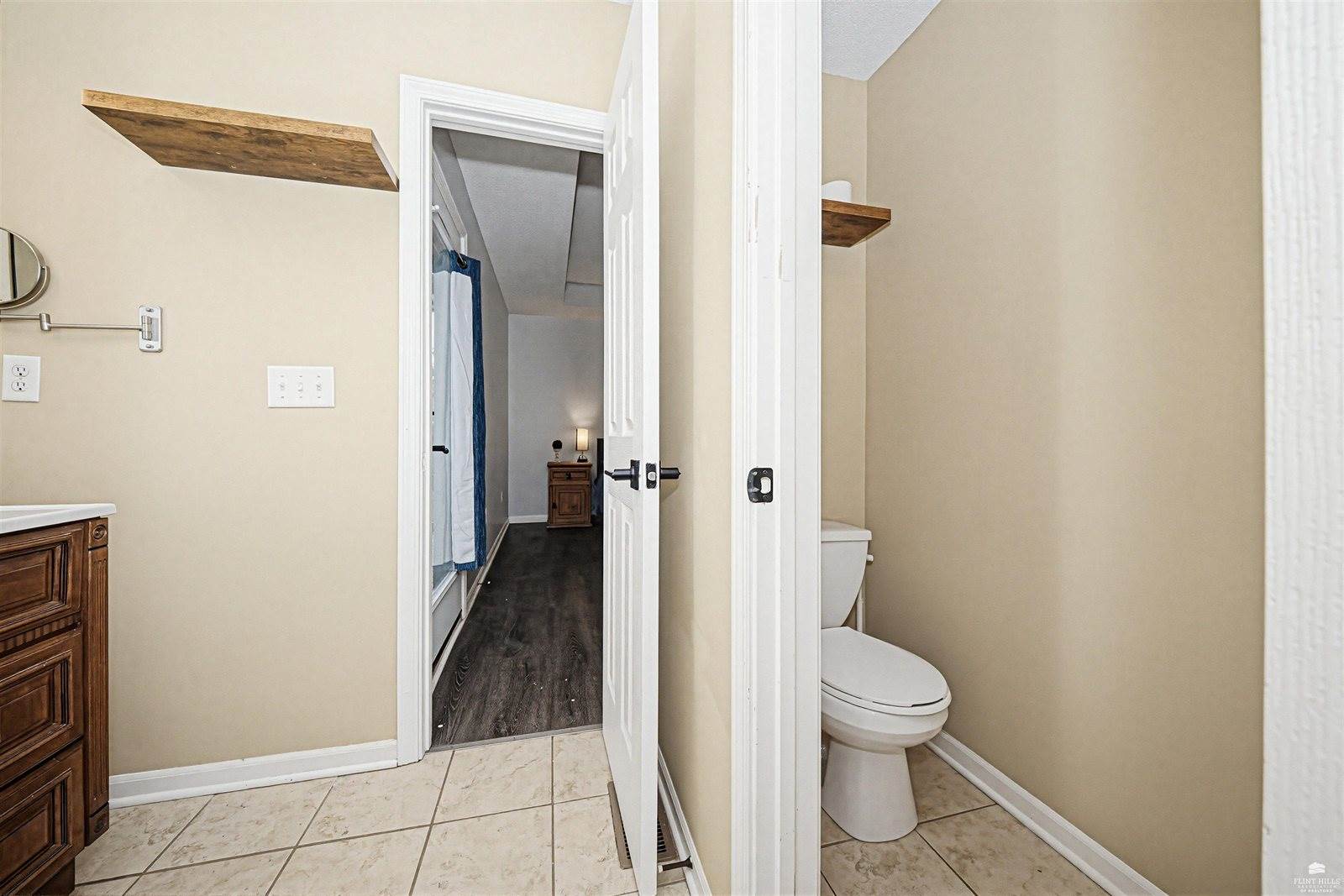 1340 Overbrooke Drive, Junction City, KS 66441