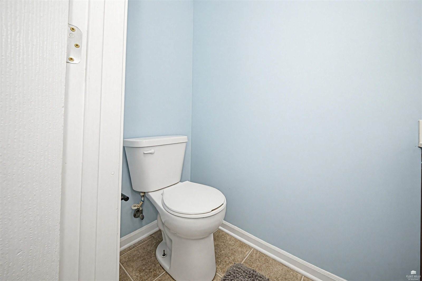 1340 Overbrooke Drive, Junction City, KS 66441