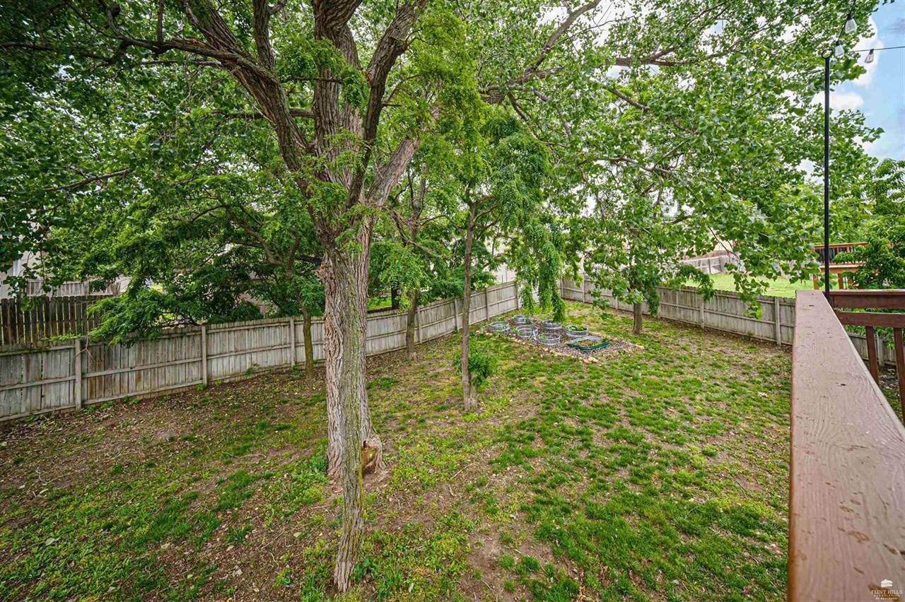 1340 Overbrooke Drive, Junction City, KS 66441