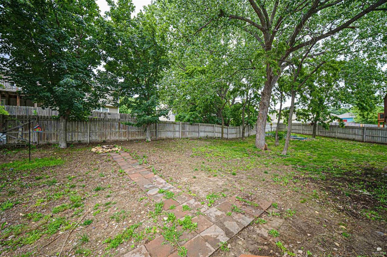 1340 Overbrooke Drive, Junction City, KS 66441