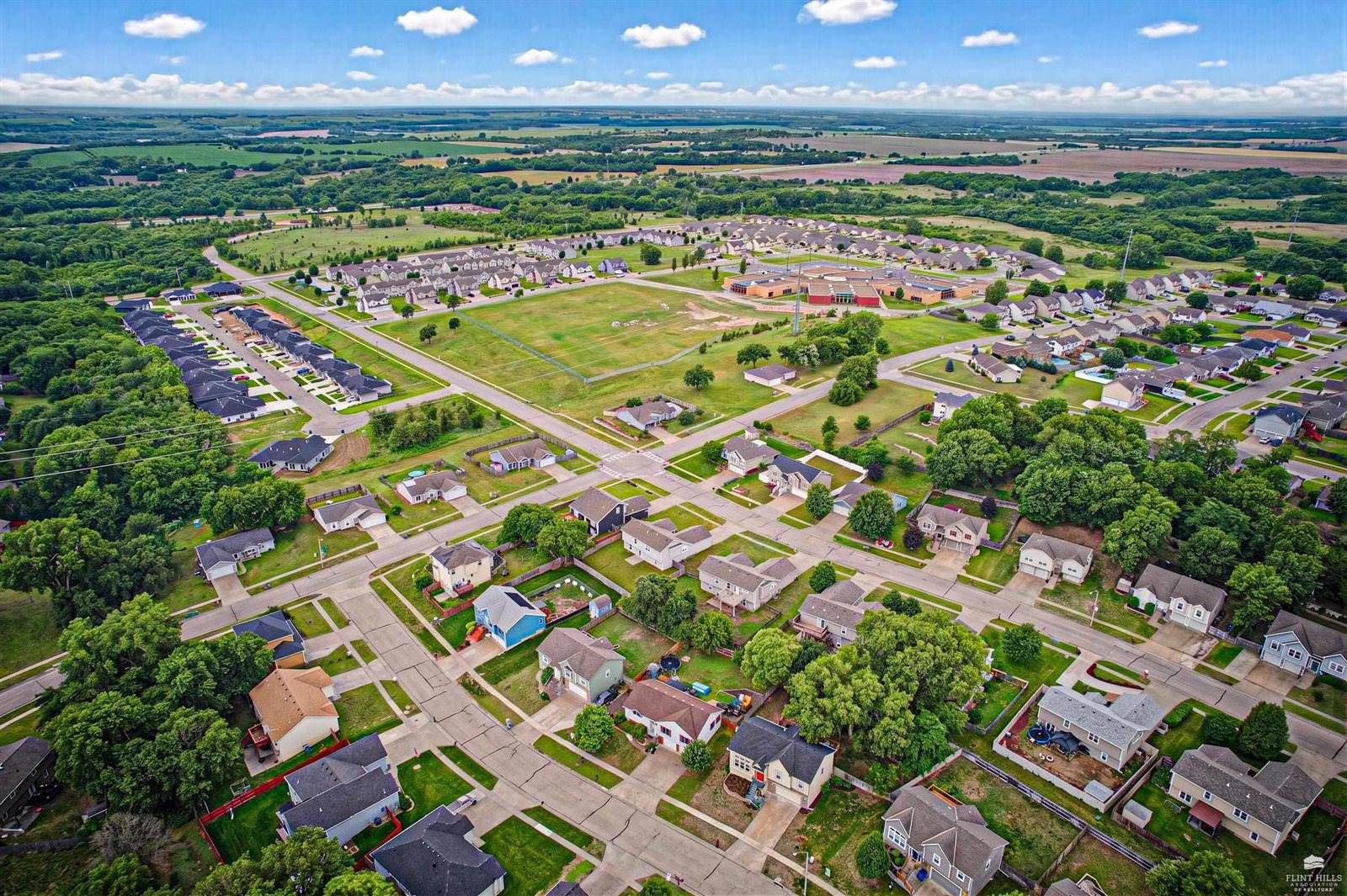 1340 Overbrooke Drive, Junction City, KS 66441
