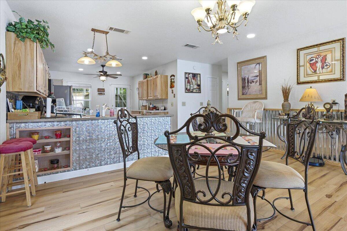 79 Kings Lake Boulevard, DeFuniak Springs, FL 32433