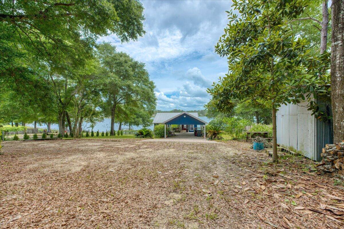 79 Kings Lake Boulevard, DeFuniak Springs, FL 32433
