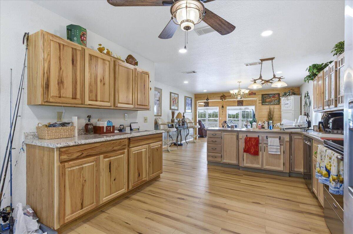 79 Kings Lake Boulevard, DeFuniak Springs, FL 32433