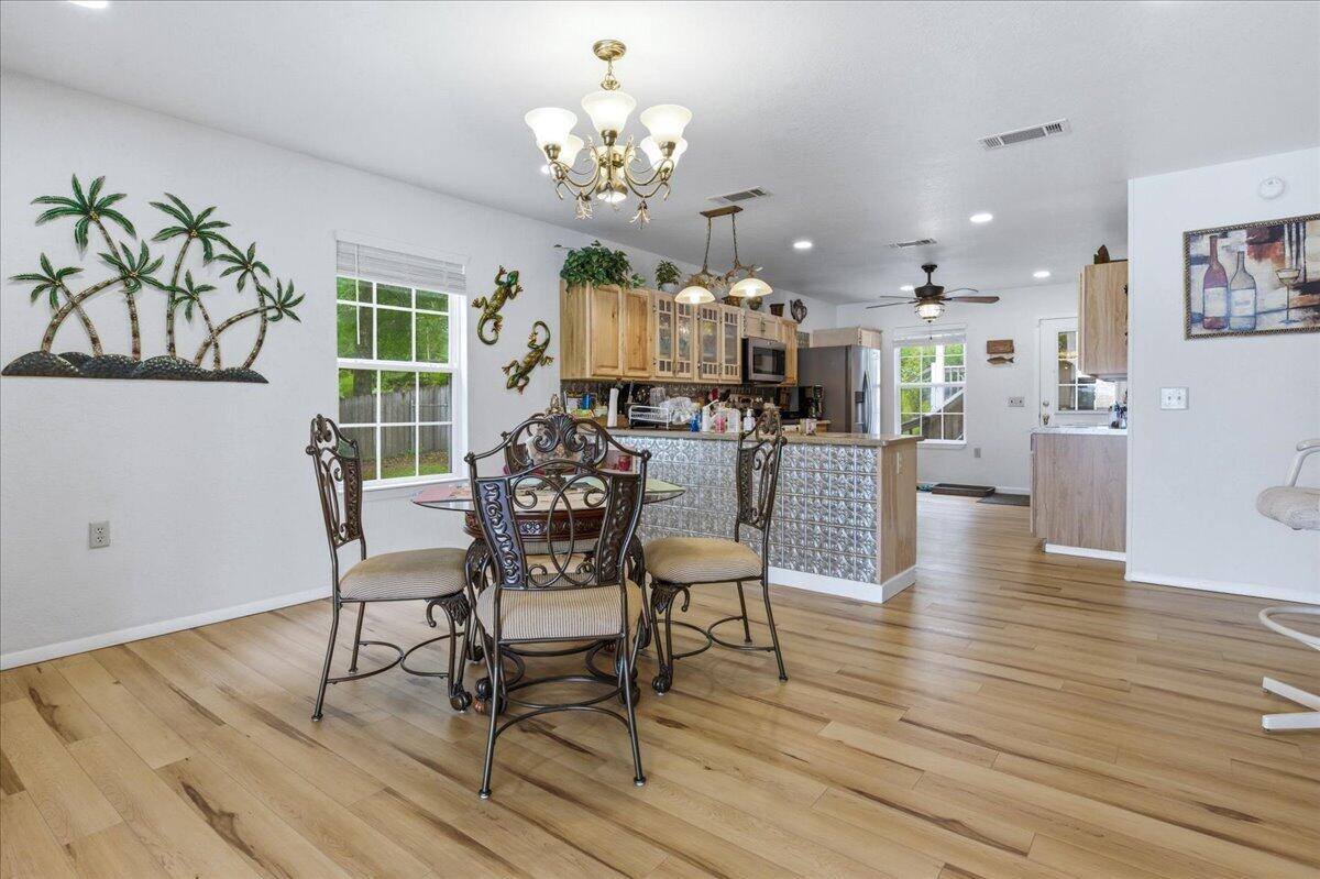79 Kings Lake Boulevard, DeFuniak Springs, FL 32433