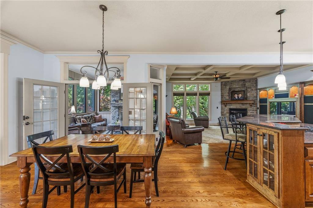 21020 West 81st Place, Lenexa, KS 66220