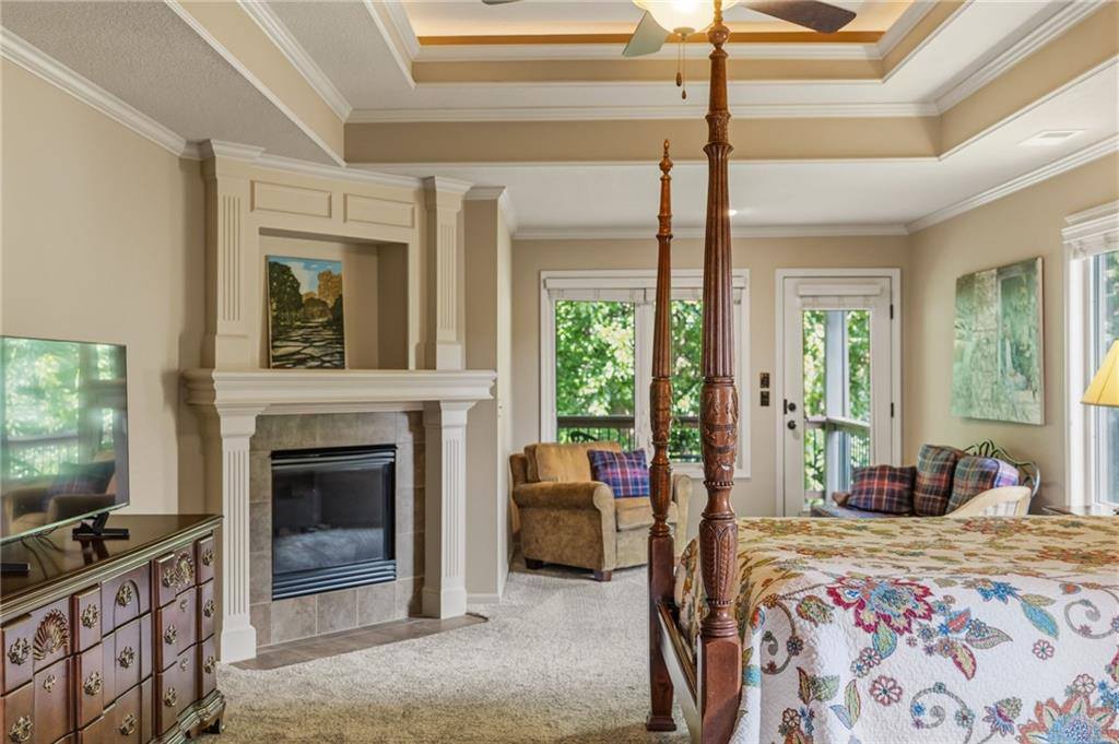 21020 West 81st Place, Lenexa, KS 66220