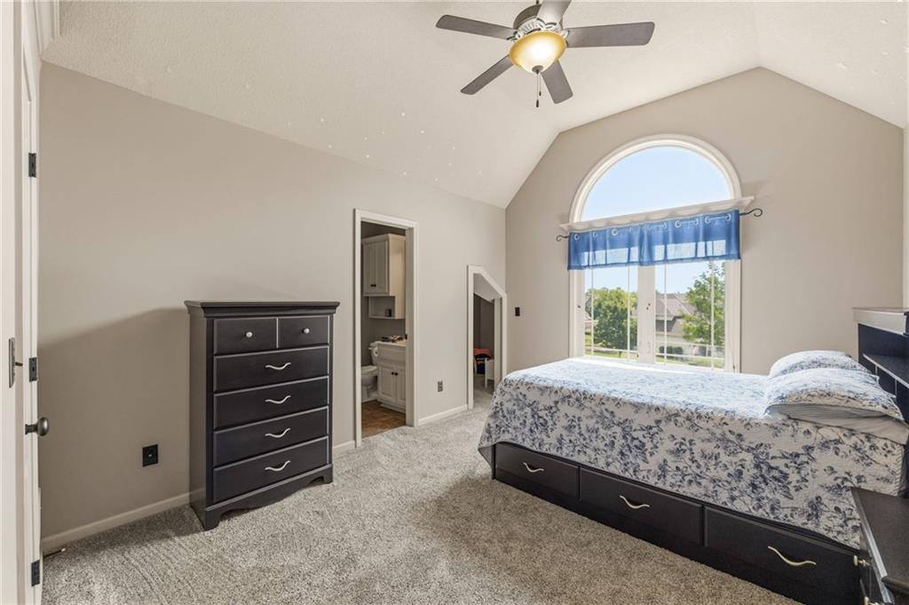 21020 West 81st Place, Lenexa, KS 66220