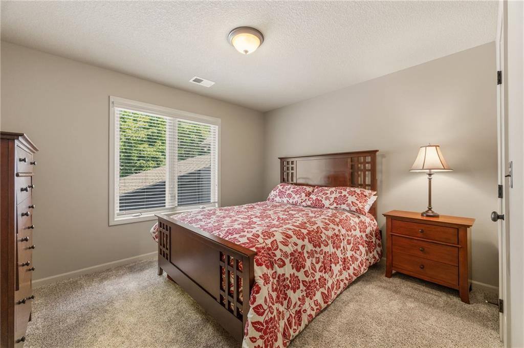 21020 West 81st Place, Lenexa, KS 66220