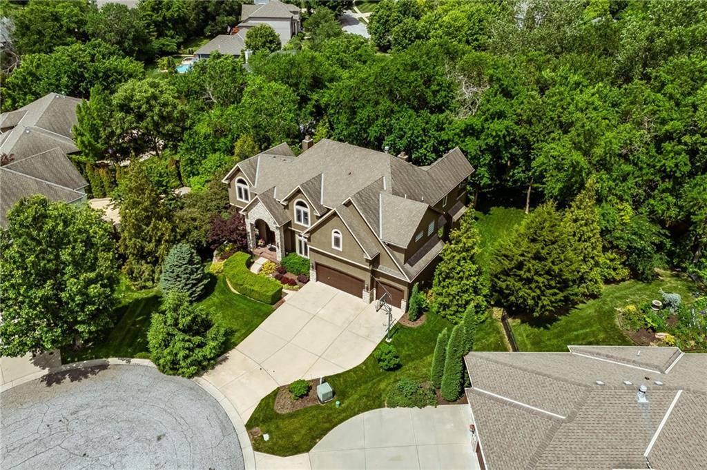 21020 West 81st Place, Lenexa, KS 66220