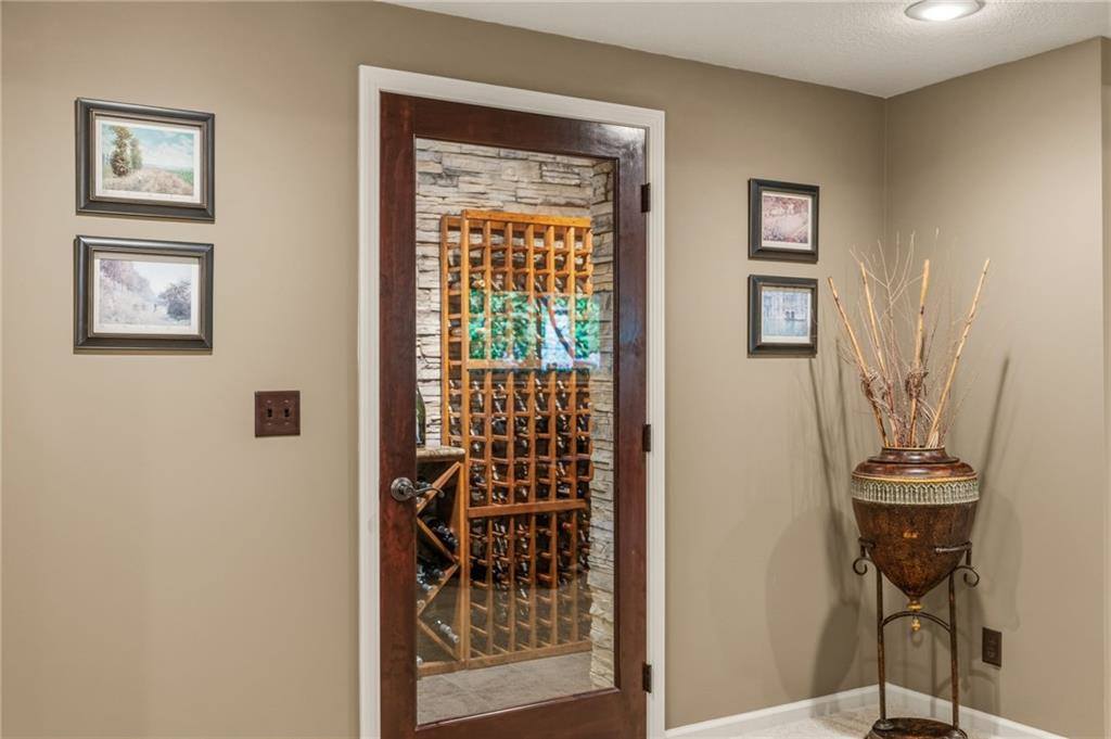 21020 West 81st Place, Lenexa, KS 66220