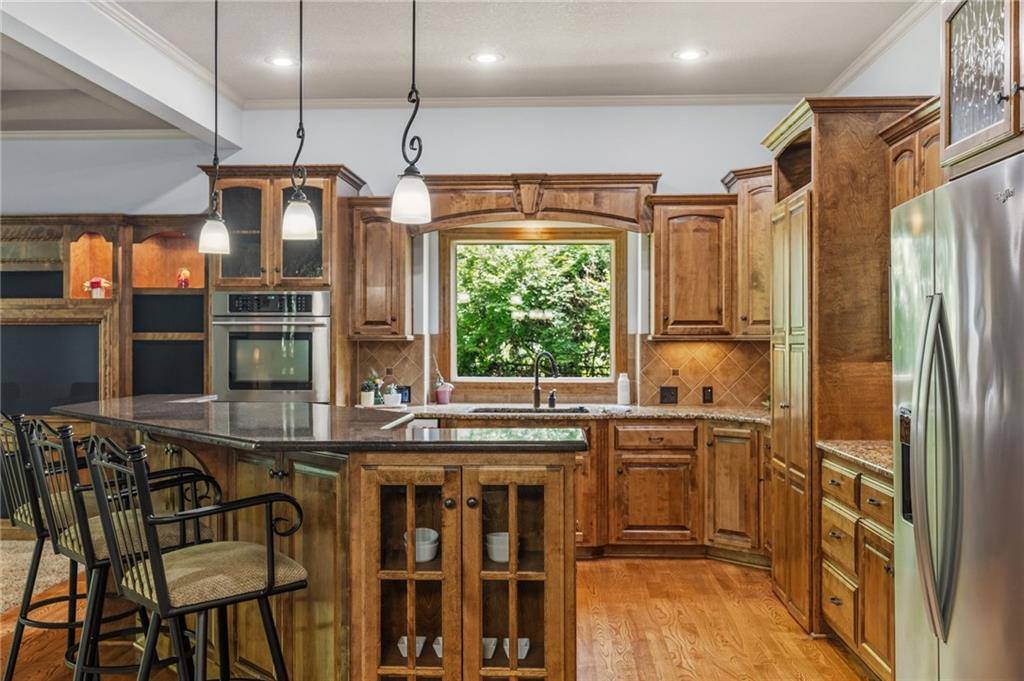 21020 West 81st Place, Lenexa, KS 66220