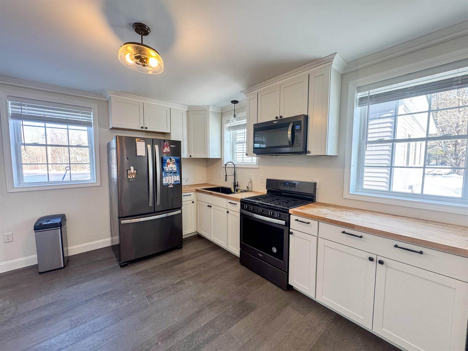 2914 Route 2, Hermon, ME 04401