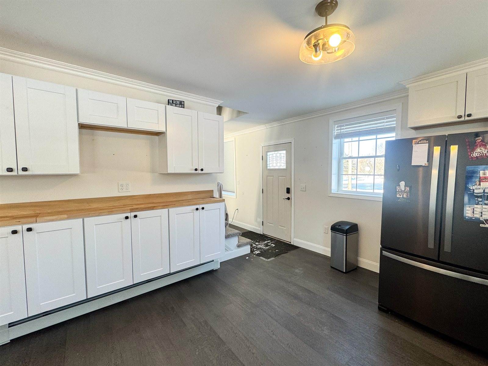 2914 Route 2, Hermon, ME 04401