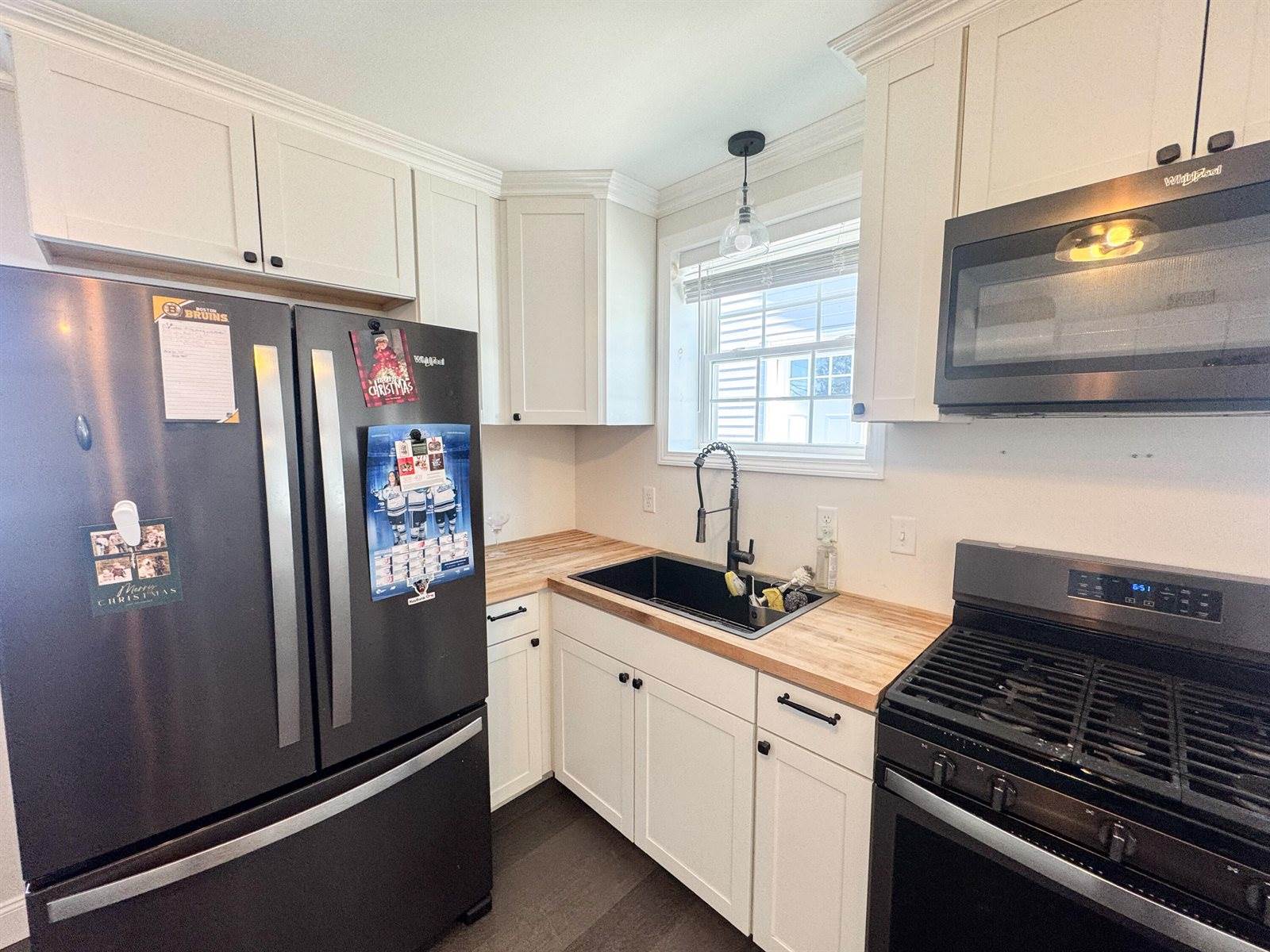 2914 Route 2, Hermon, ME 04401