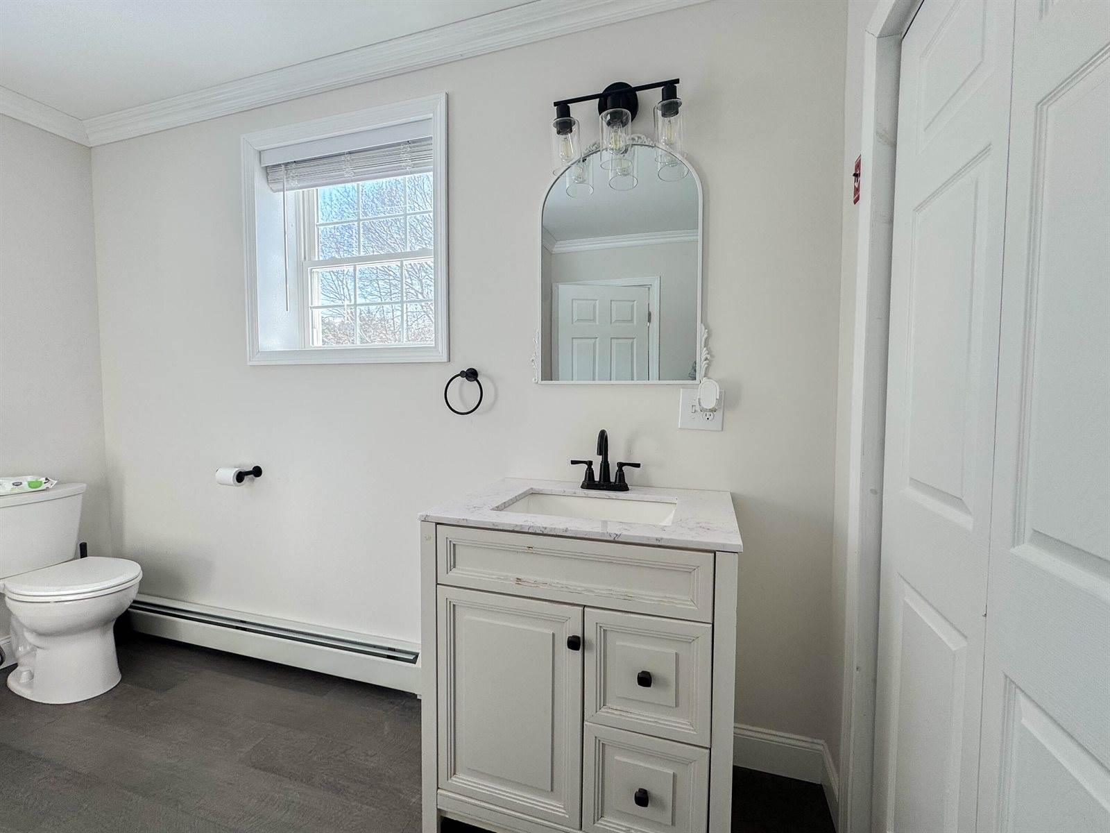 2914 Route 2, Hermon, ME 04401