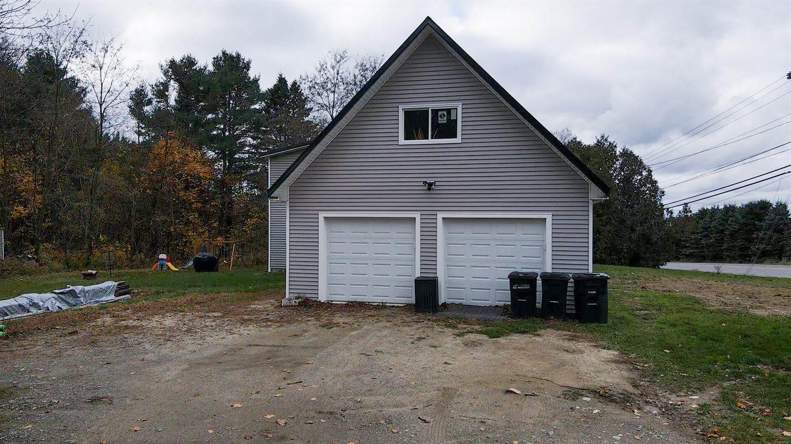 2914 Route 2, Hermon, ME 04401