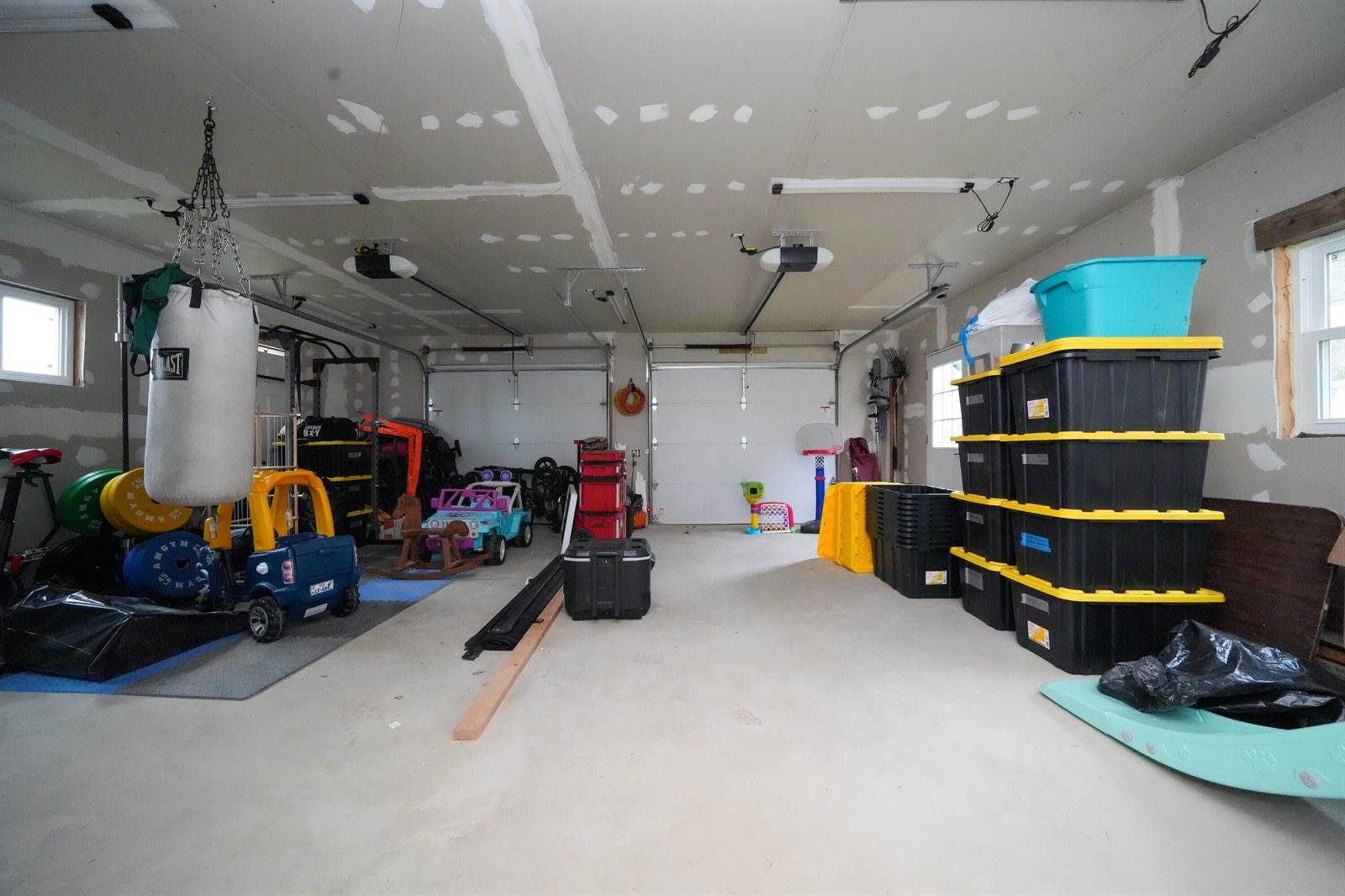 2914 Route 2, Hermon, ME 04401