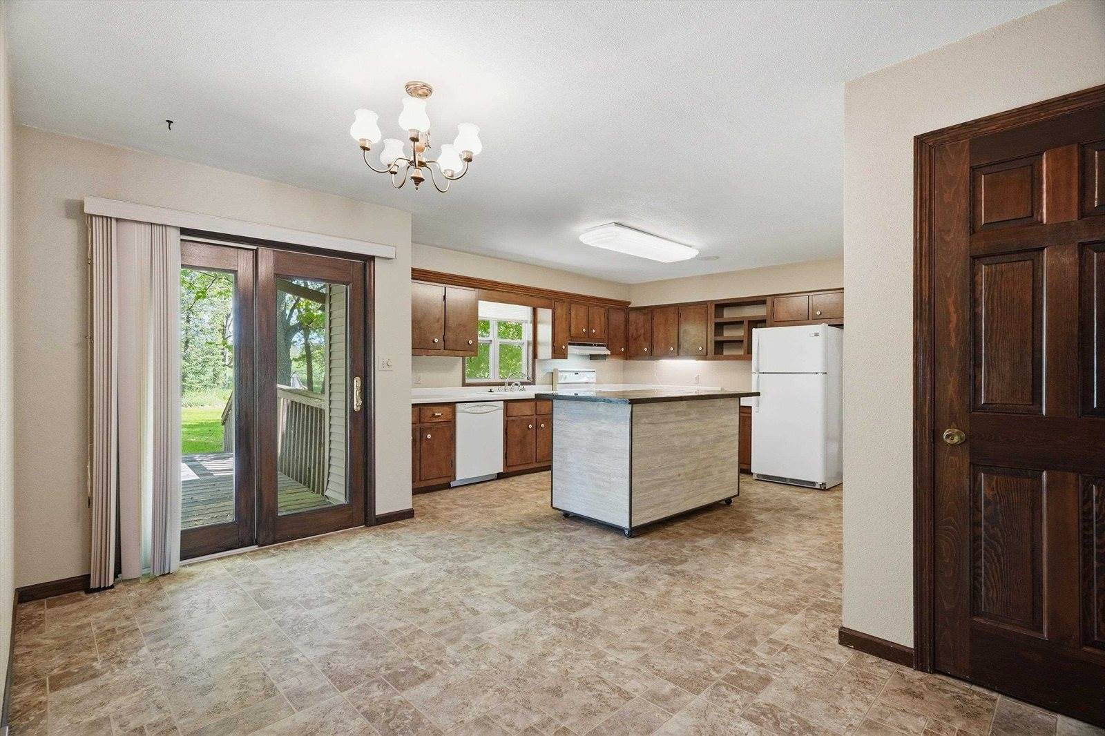 621 W Upham Street, Marshfield, WI 54449