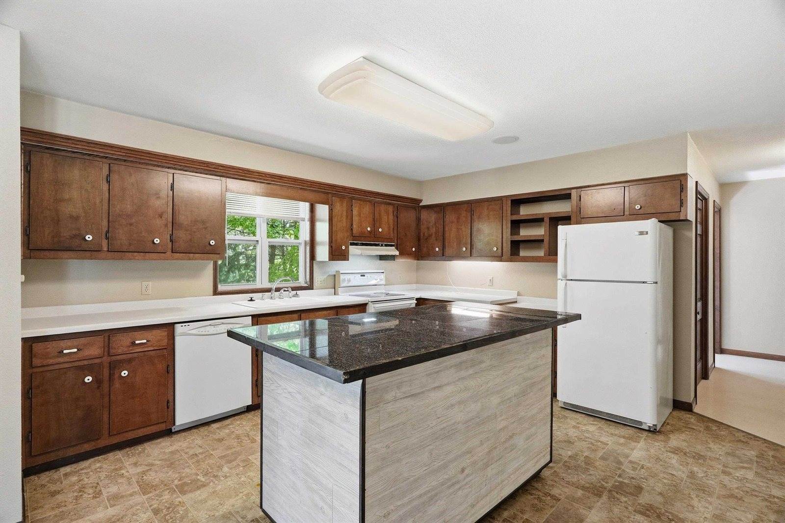 621 W Upham Street, Marshfield, WI 54449
