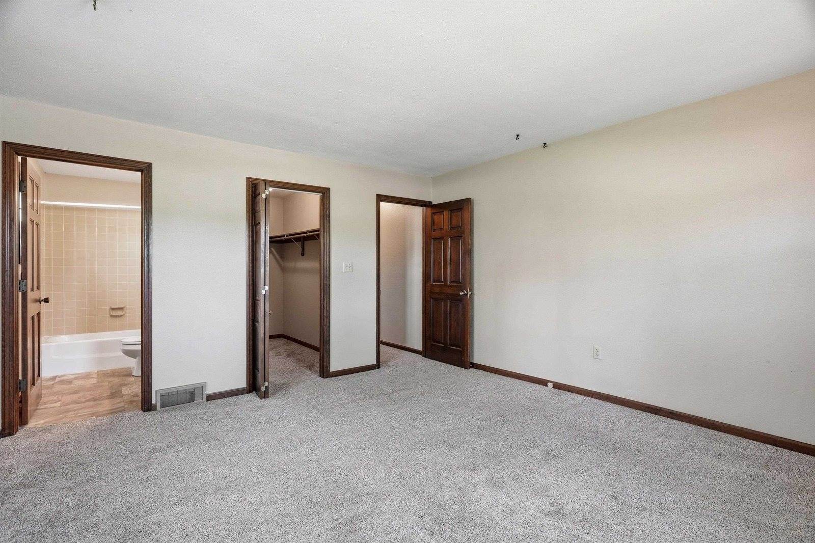 621 W Upham Street, Marshfield, WI 54449