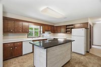 621 W Upham Street, Marshfield, WI 54449