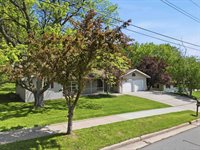 621 W Upham Street, Marshfield, WI 54449