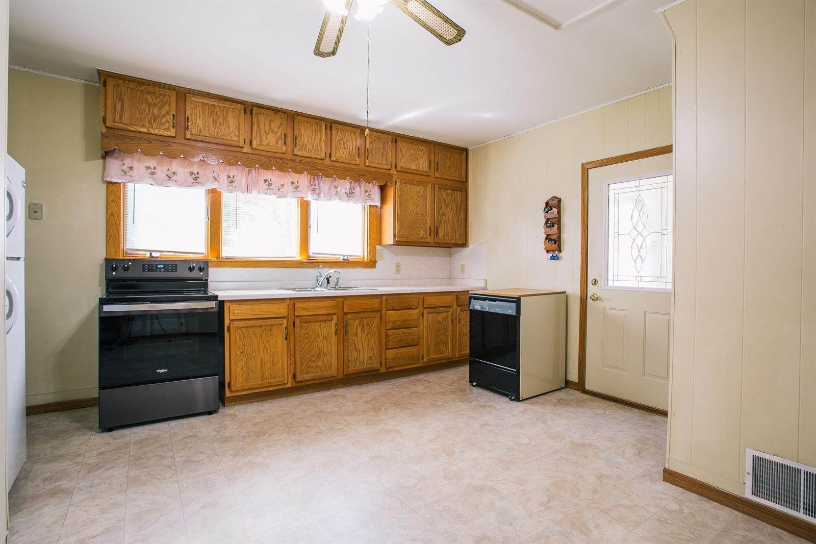 504 W 7th Street, Neillsville, WI 54456