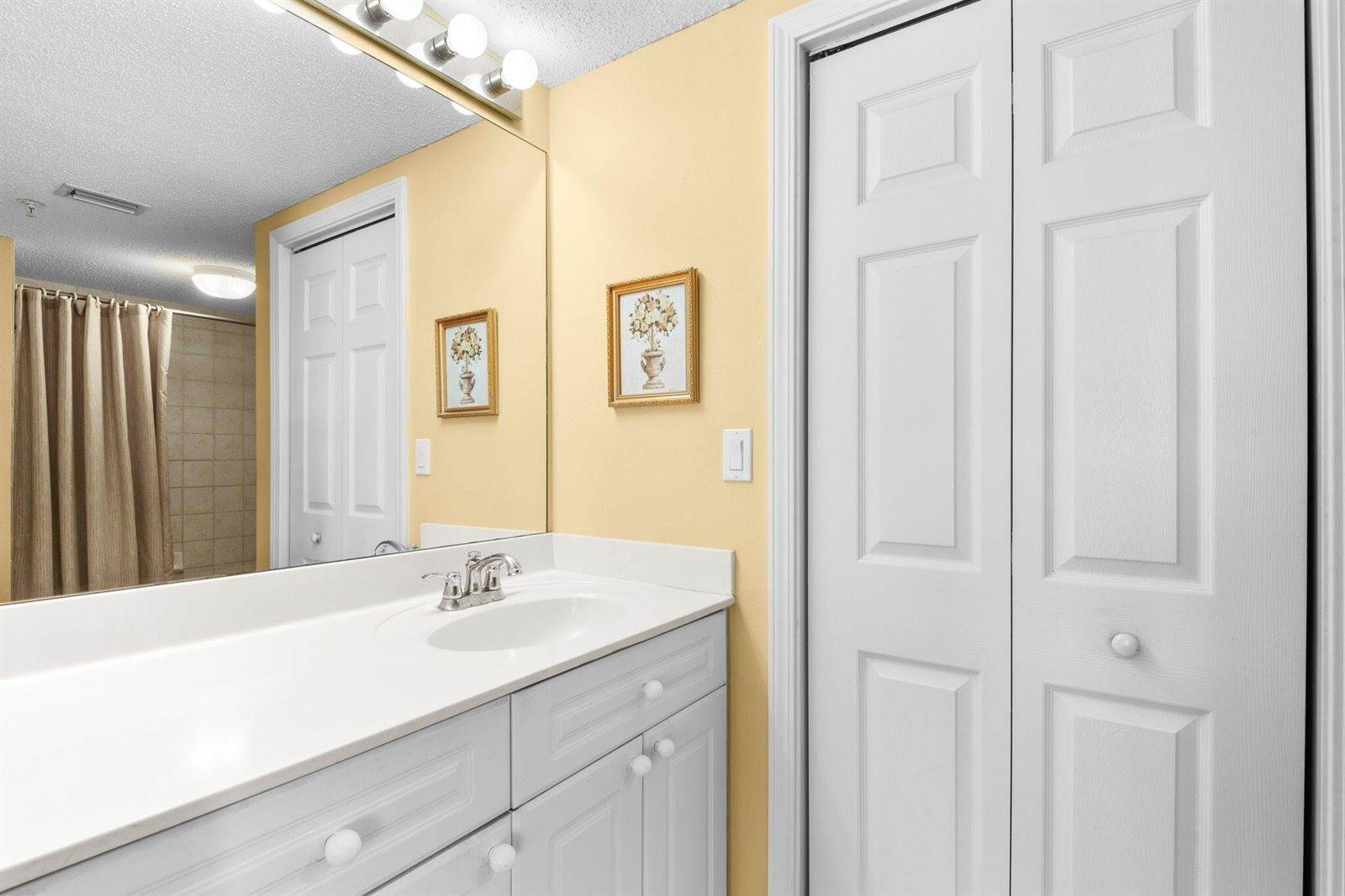 520 Santa Rosa Boulevard, Fort Walton Beach, FL 32548