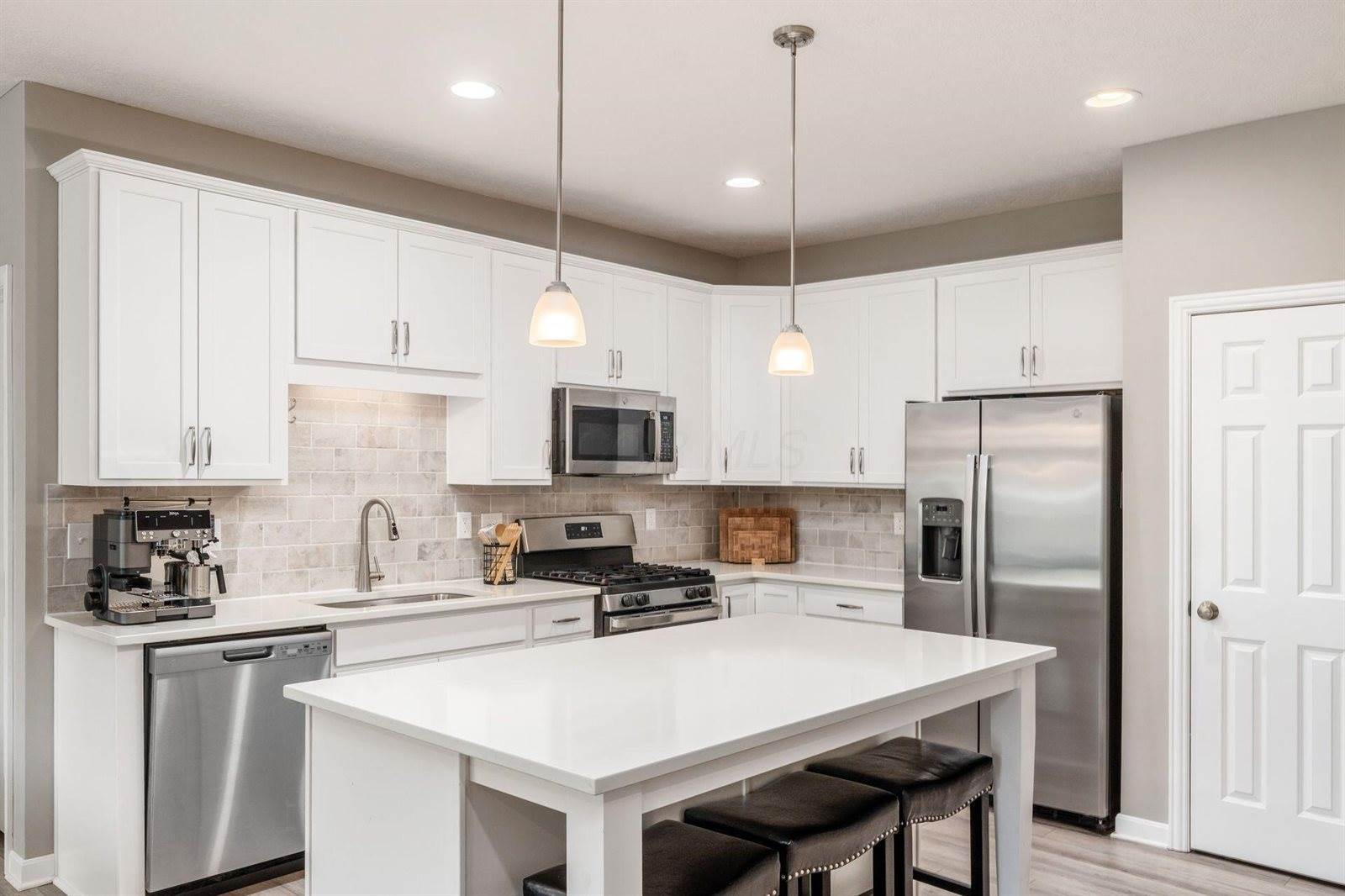 7927 Oldham Drive, Reynoldsburg, OH 43068