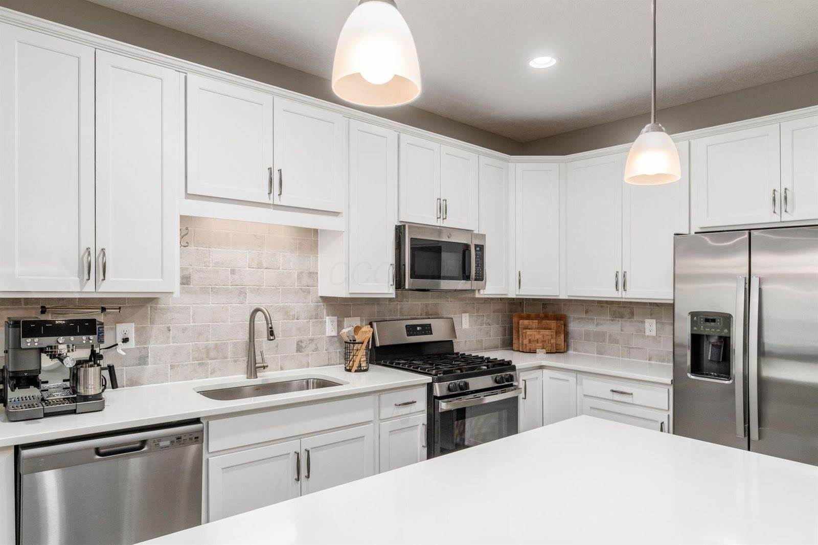 7927 Oldham Drive, Reynoldsburg, OH 43068