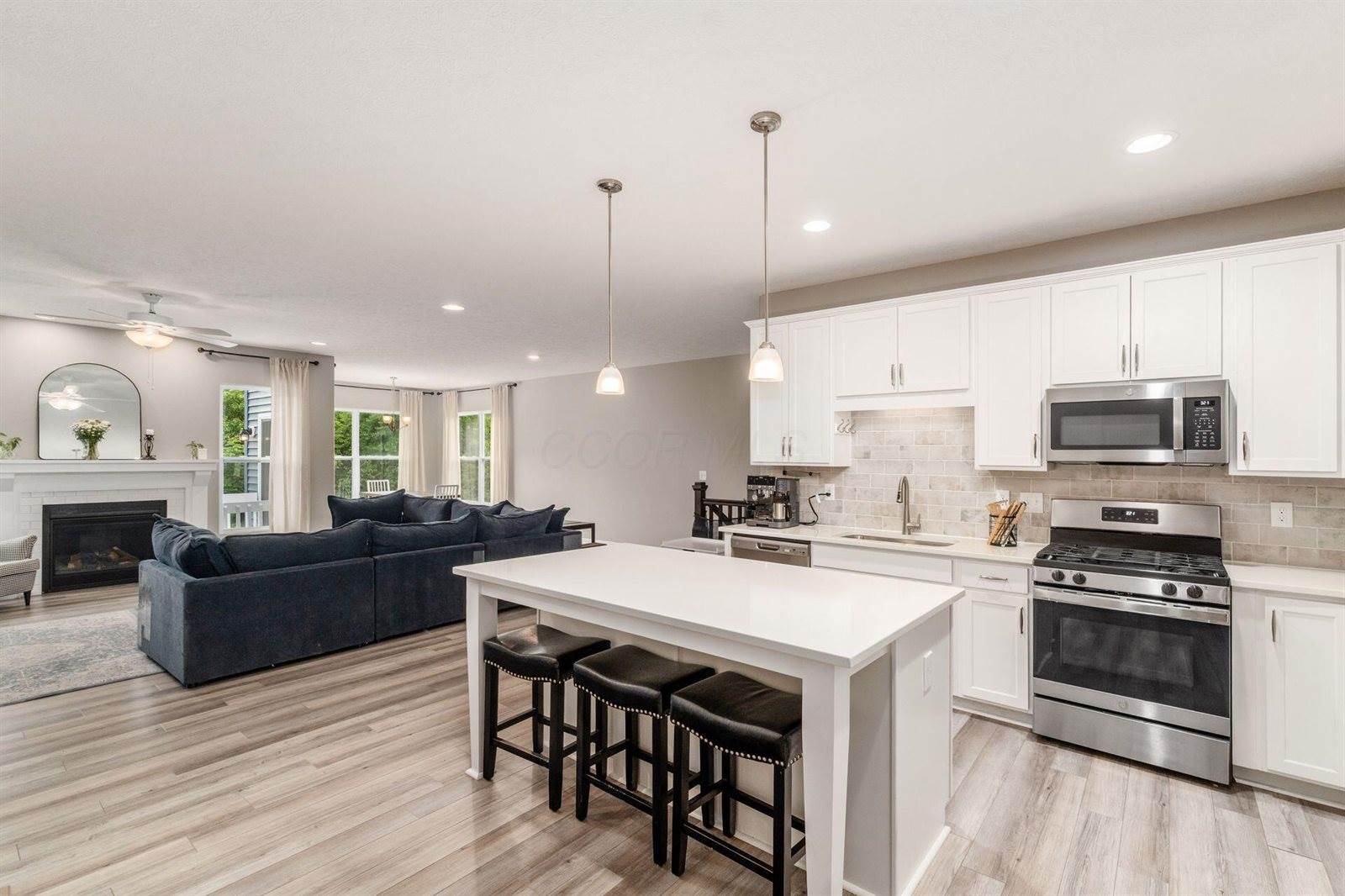 7927 Oldham Drive, Reynoldsburg, OH 43068