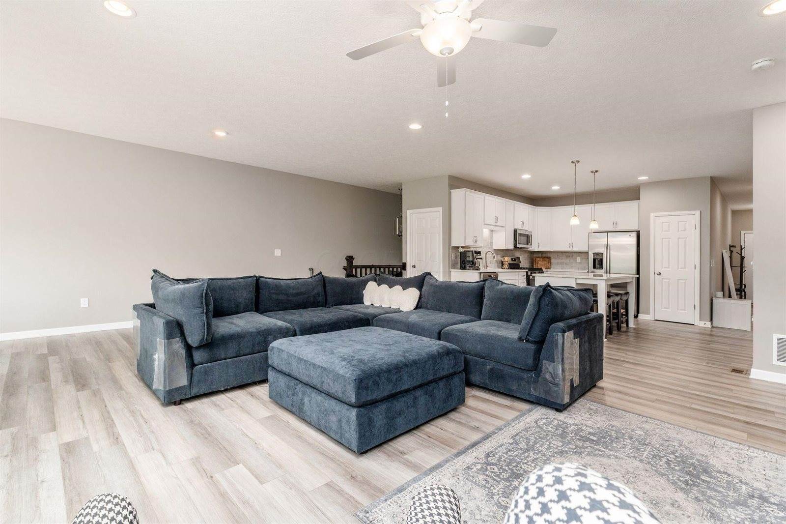7927 Oldham Drive, Reynoldsburg, OH 43068