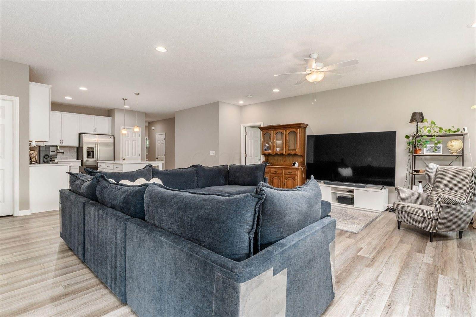 7927 Oldham Drive, Reynoldsburg, OH 43068