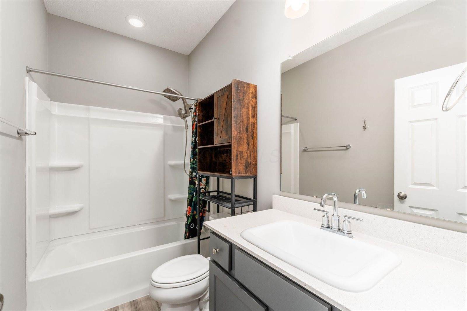7927 Oldham Drive, Reynoldsburg, OH 43068