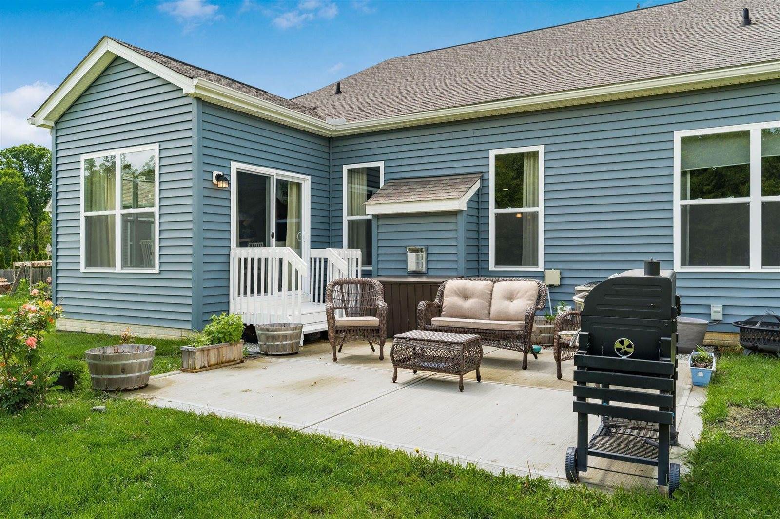 7927 Oldham Drive, Reynoldsburg, OH 43068