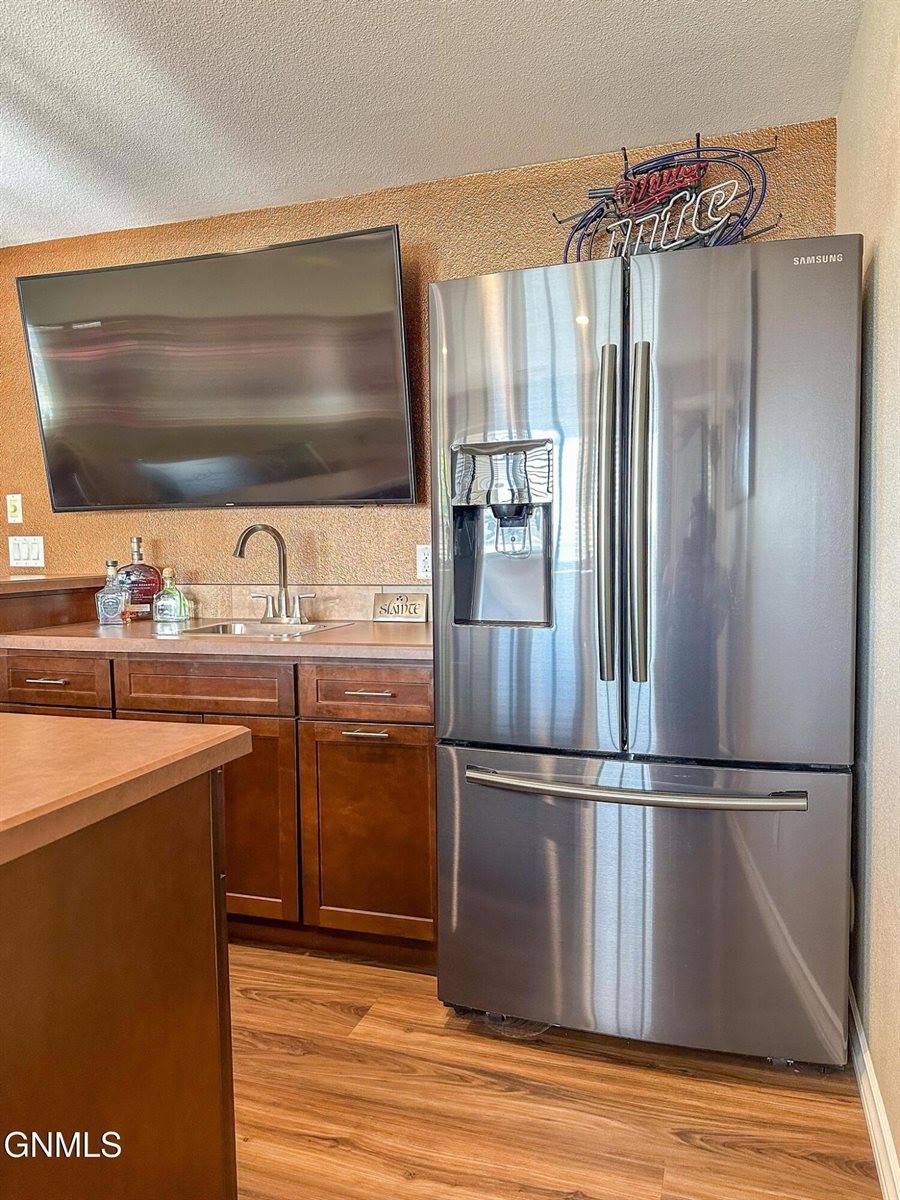 1408 Riverwood Drive, Bismarck, ND 58504