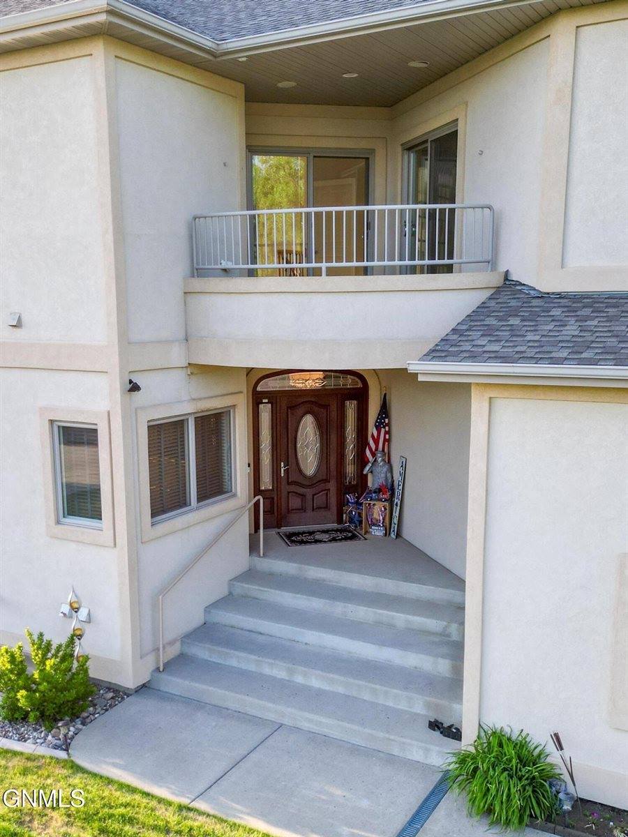 1408 Riverwood Drive, Bismarck, ND 58504