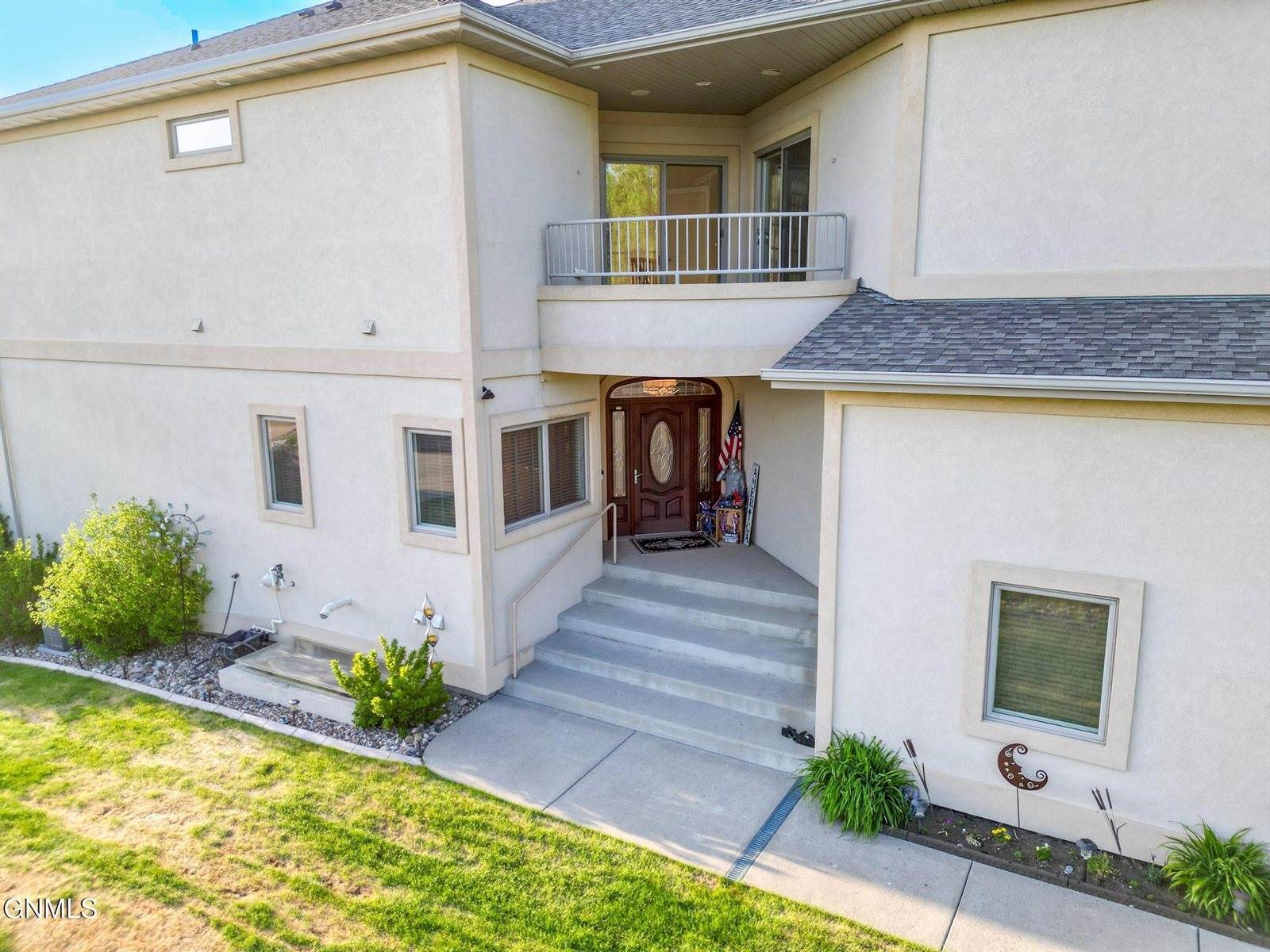 1408 Riverwood Drive, Bismarck, ND 58504