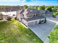 1408 Riverwood Drive, Bismarck, ND 58504