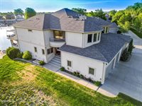 1408 Riverwood Drive, Bismarck, ND 58504