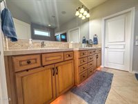 1408 Riverwood Drive, Bismarck, ND 58504