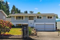 715 NW 76TH St, Vancouver, WA 98665