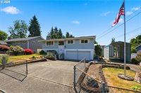 715 NW 76TH St, Vancouver, WA 98665