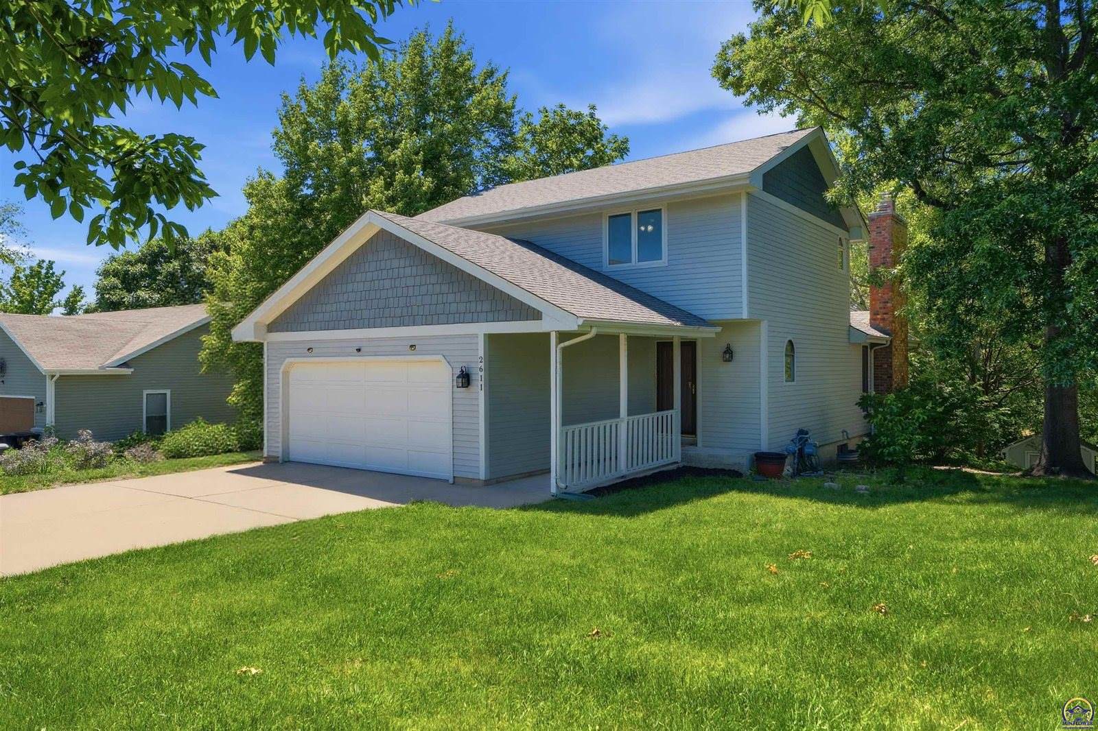 2611 SW Golf View DR, Topeka, KS 66614