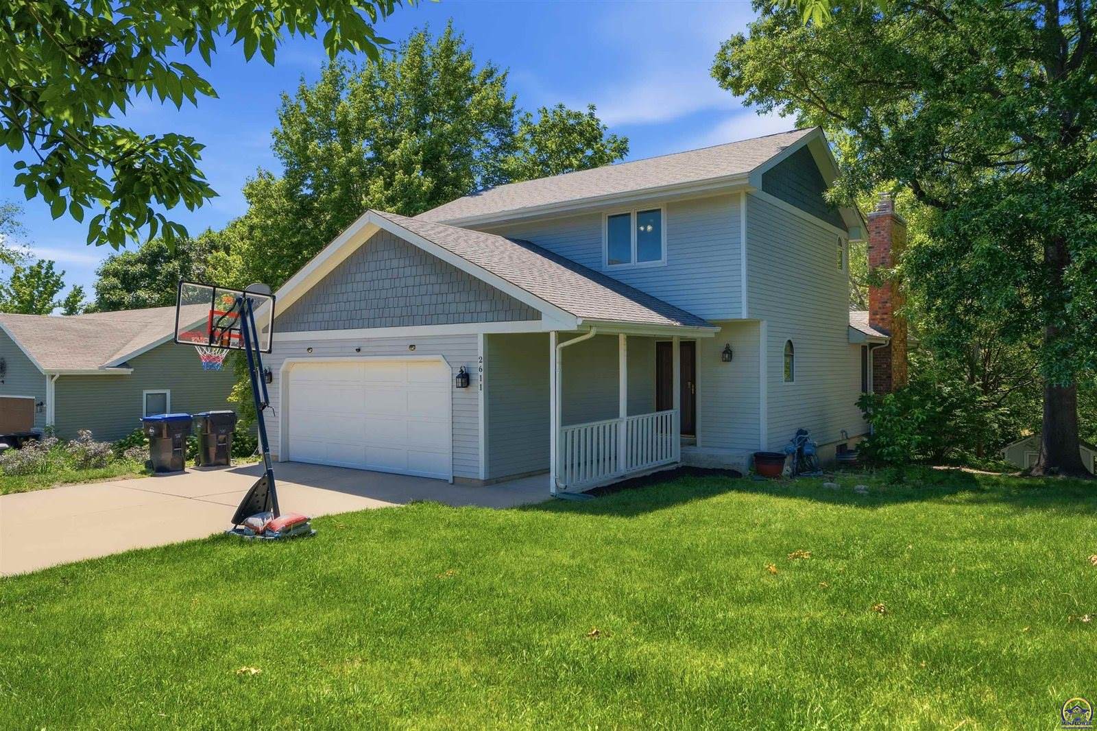 2611 SW Golf View DR, Topeka, KS 66614