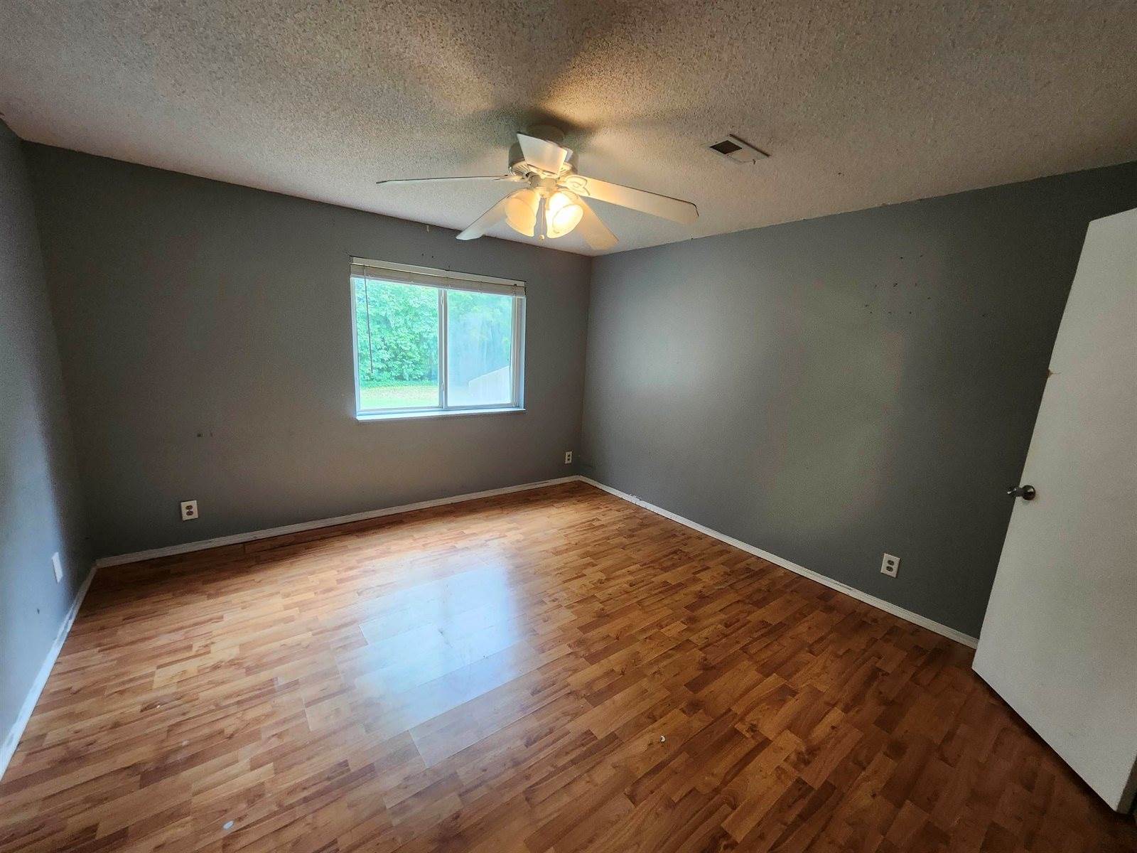 2211 South Glenhurst Ct, Andover, KS 67002