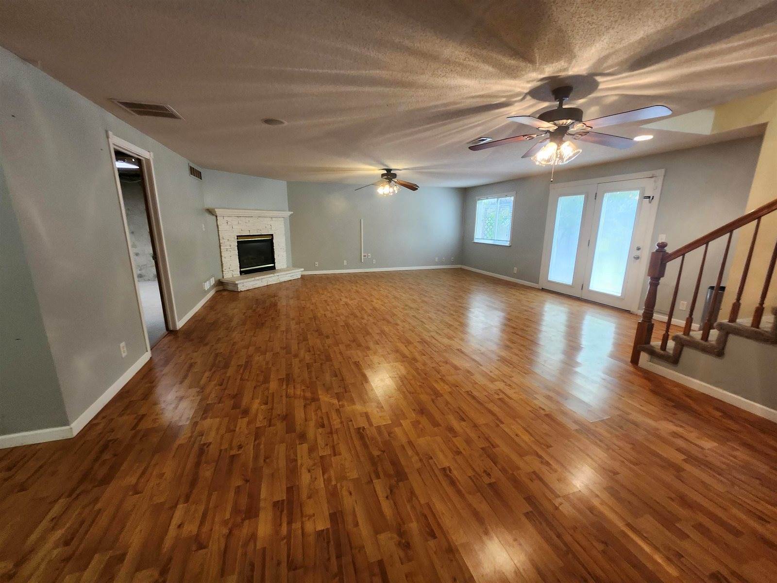 2211 South Glenhurst Ct, Andover, KS 67002