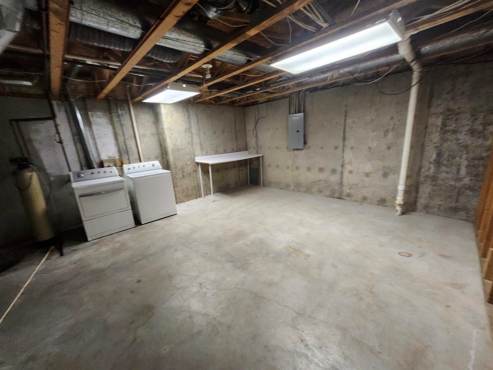 2211 South Glenhurst Ct, Andover, KS 67002
